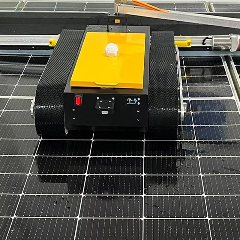 Solar power stations use high-efficiency photovoltaic cleaning equipment for solar panel cleaning crawler remote control