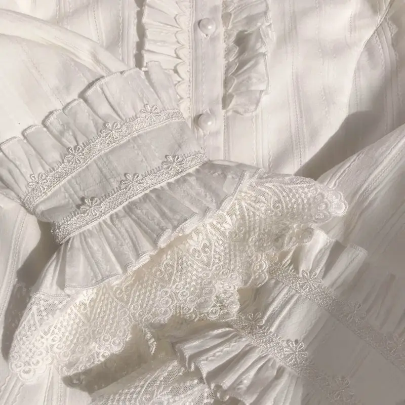 ญี่ปุ่น Preppy เสื้อสีขาวผู้หญิง Vintage Elegant Lace Ruffles เสื้อหวาน Lolita แขนยาว Slim Crop Tops ใหม่