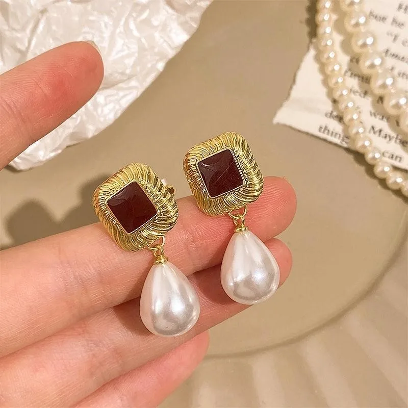 925 Silver Needle Vintage Wine Red Pearl Drop Earrings For Women Jewelry 2025 Trending New Hong Kong Style Women's Earrings z40