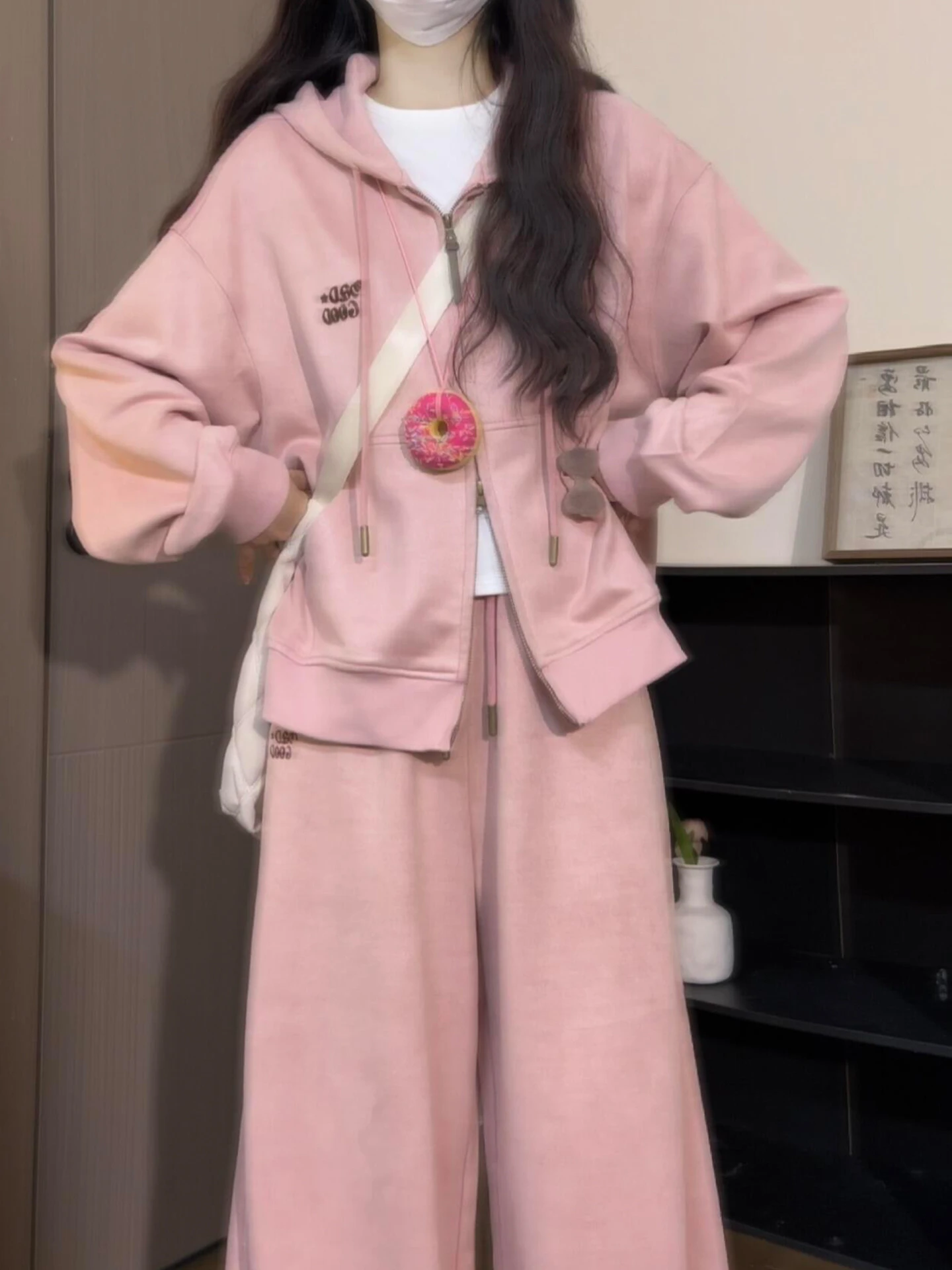 

Розовый комплект с худи для женщин: спортивный повседневный костюм-двойка для ранней осени, с длинными рукавами, из полиэстера и спандекса, для взрослых.