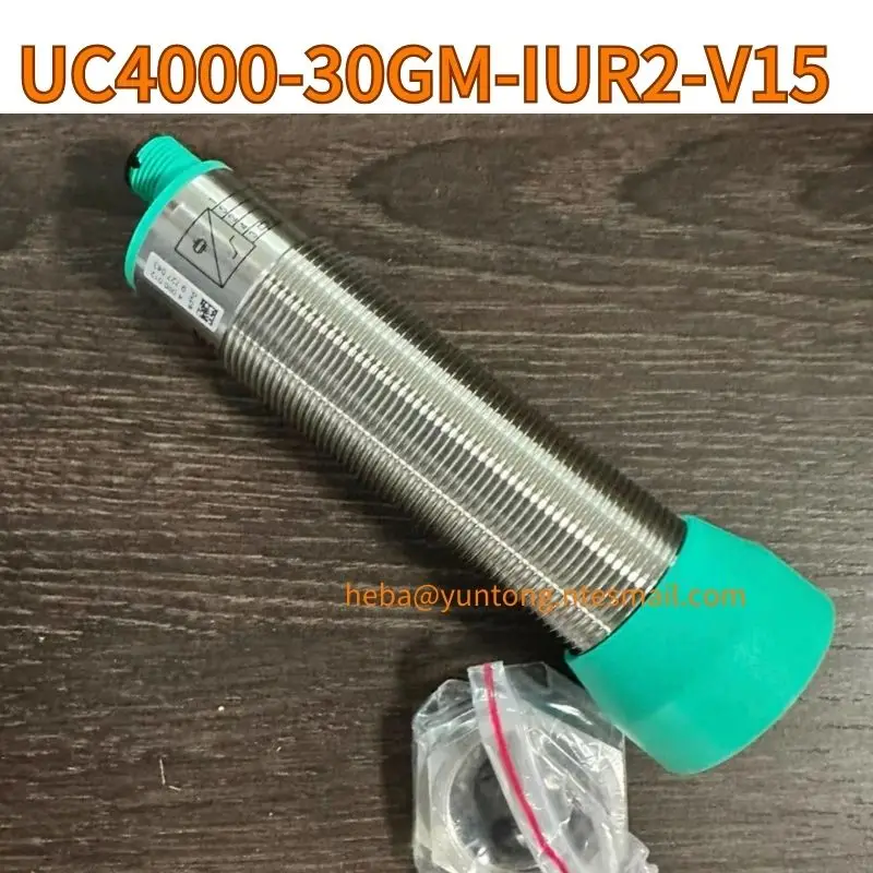 

New ultrasonic sensor UC4000-30GM-IUR2-V15