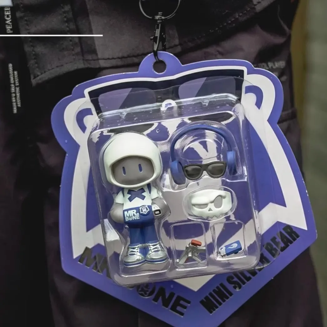 

Mr.Bone Junior Gold And Silver White Bear Figurine Toy Collectible Anime Game Cosplay Costume Accessories Watch Gift