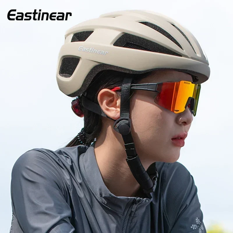 Eastinear Ultralight Outdoor One-Piece Cycling Helmet Ventilated and Breathable Unisex Road Mountain Bike Gear Removable Liner