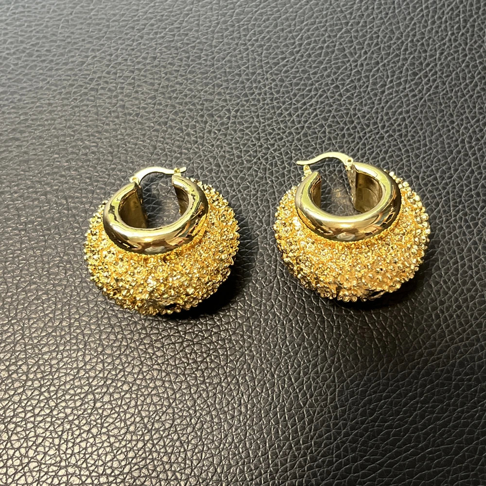 Glitter Chunky Round Huggie Earrings 18K Gold Plated Sand Grain Textured Hoop Earring For Ladies Daily Banquet Gift EK111
