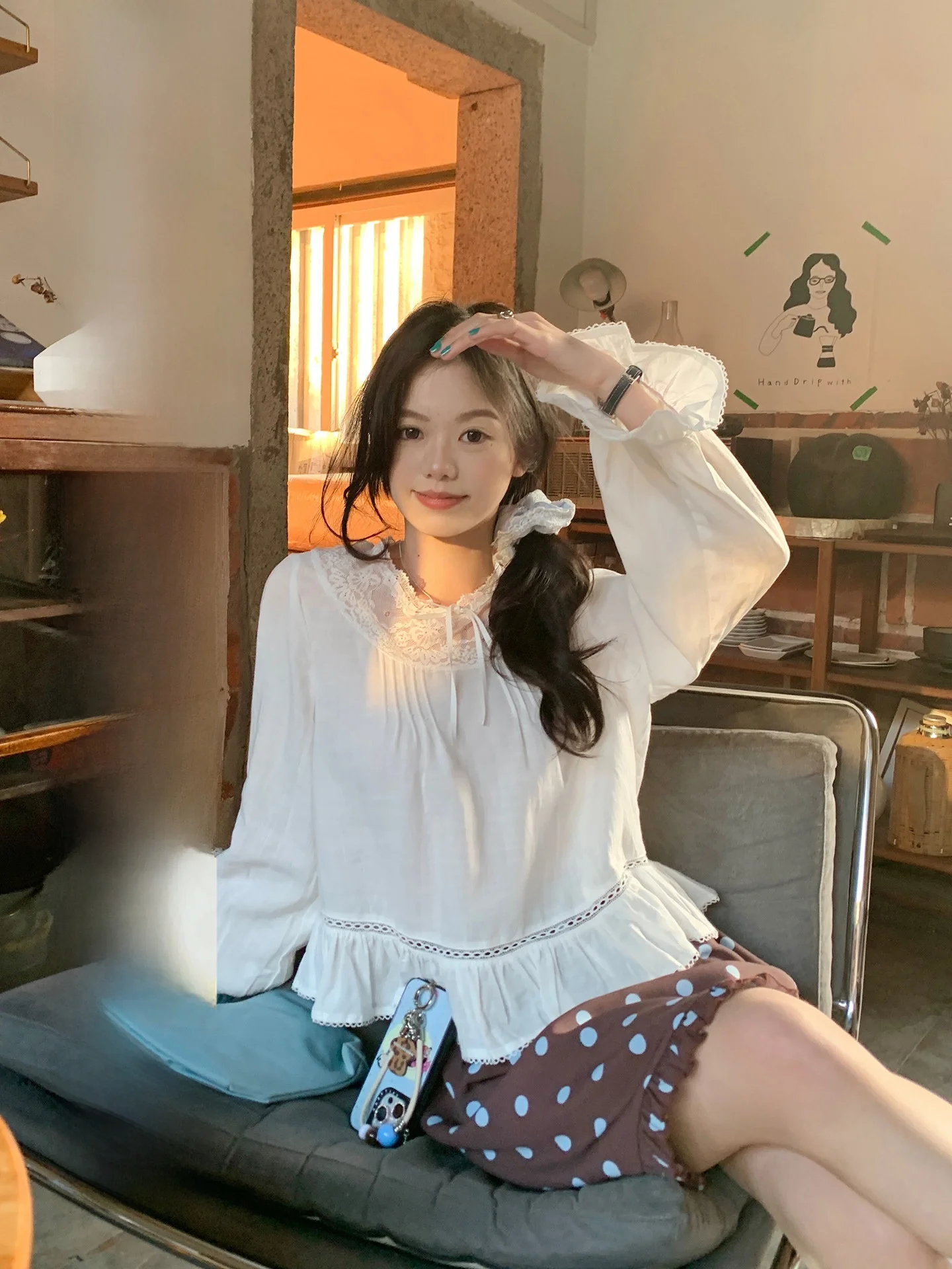 

Женская блузка свободного кроя из хлопка и льна с круглым вырезом, кружевными вставками и рукавами-колокол, весна-лето, повседневный топ