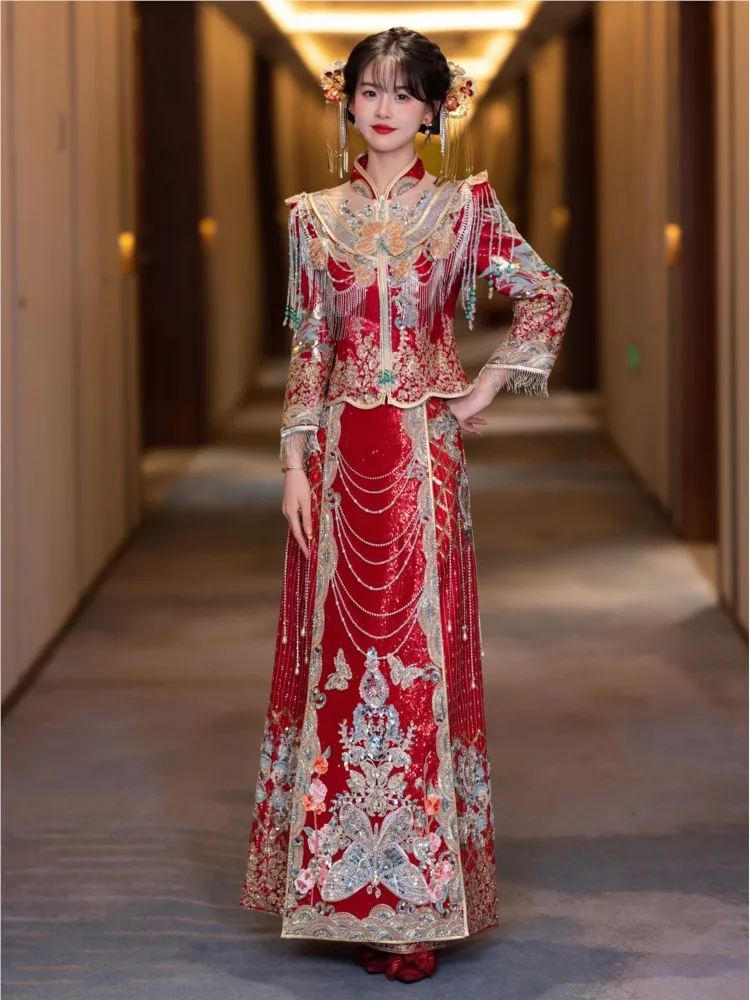 

The new wedding toasting dress for brides heavy-duty Chinese-style and small-sized dragon phoenix