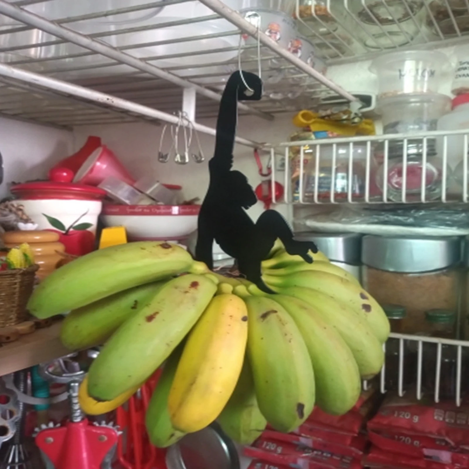 Metal Monkey Shaped Hook Fruit Keep Fresh Grape Banana Holder Home Key Hanger Universal Black Hanging Hook Kitchen Gadgets