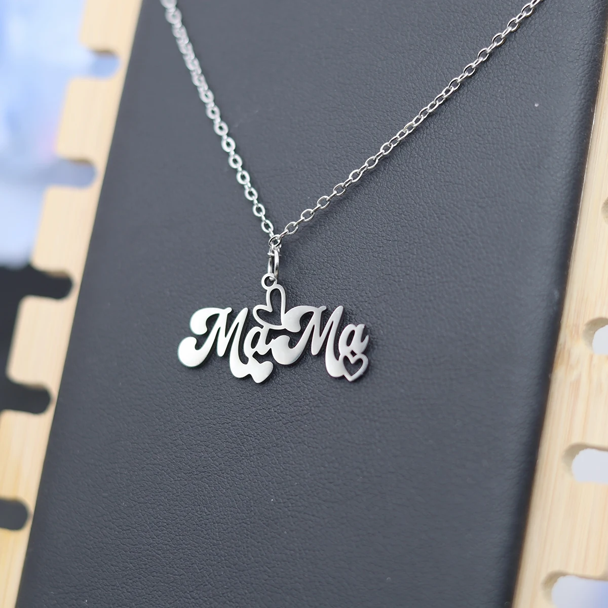 Kinitial Mama Letter Pendant Necklace For Women Stainless Steel Heart Neck Chain Choker Family Jewelry Mother's Day Gift For Mom