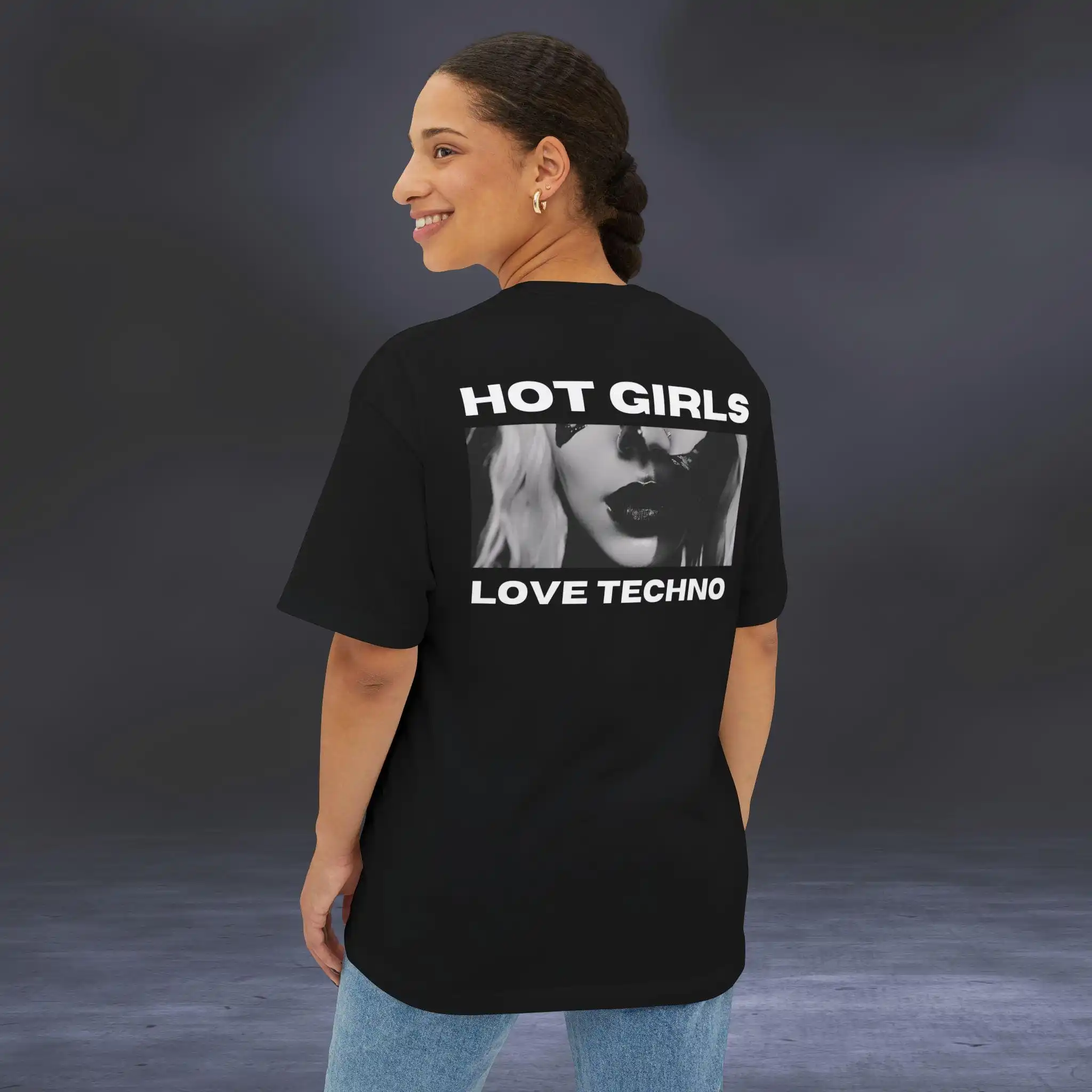 Hot Girls Love Techno T-Shirt for Techno Lover Underground Music Rave Fashion Clubbing Streetwear Gift for Techno Lover T-Shirt