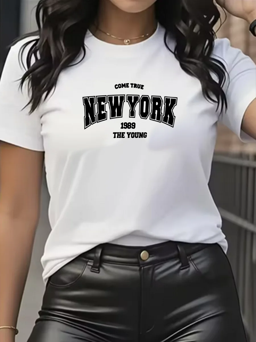 

1968 New York oversized casual creative street T-shirt for young fashionable women, personalized and relaxed clothing.
