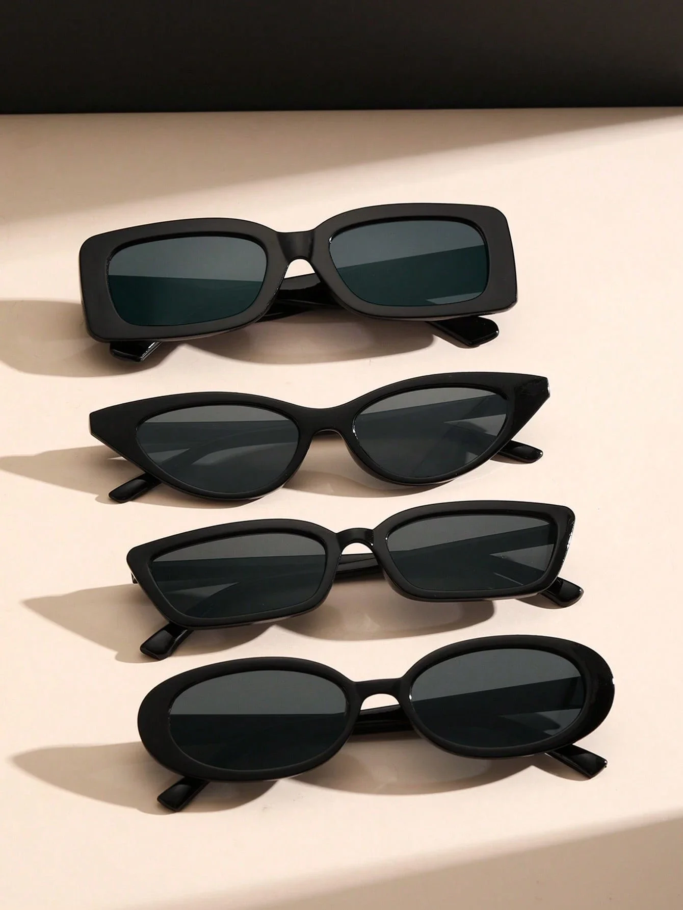 

4pcs Black Cat Eye Geometric Frame Fashion Sunglasses Set For Daily Wear Beach Vacation