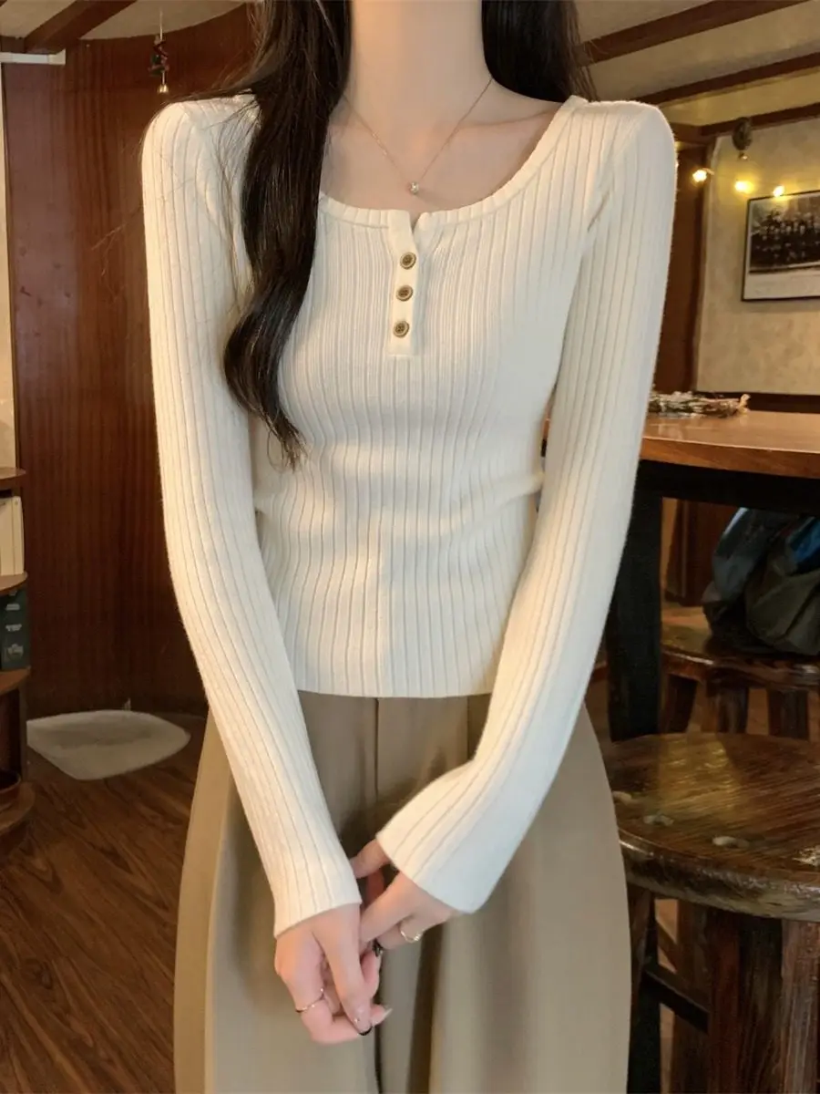 

Зимний женский вязаный длинный свитер Све с квадратным воротником, облегающий топ на пуговицах, текстурированный сенсорный повседневный топ