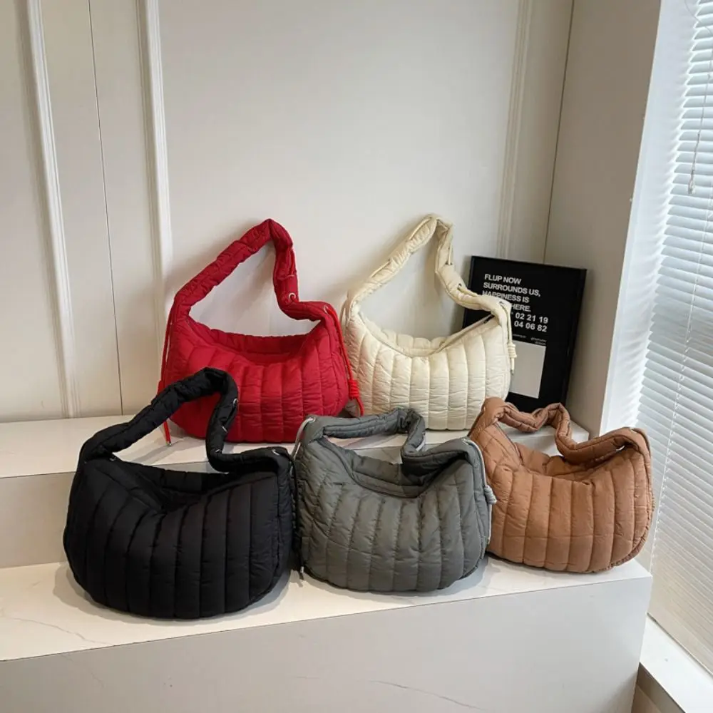 

Solid Color Padding Shoulder Bag Versatile Design Pleated Detail Quilted Crossbody Bag Unique Casual Lightweight