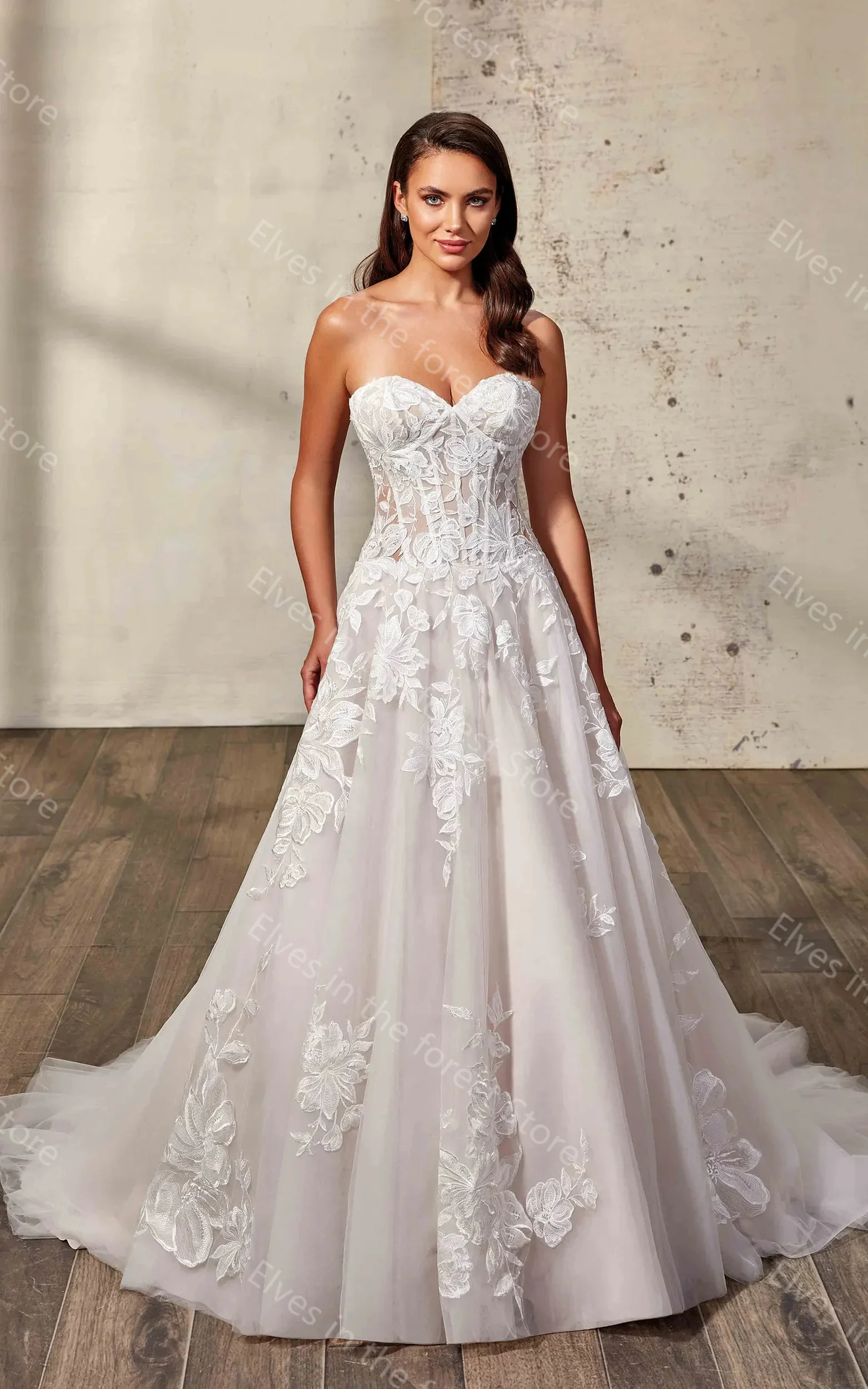 Charming ชุดแต่งงานสายลูกไม้ปุ่ม Appliques แขนกุดชุดเจ้าสาวเซ็กซี่กวาดรถไฟที่กําหนดเอง Vestidos De Mariee