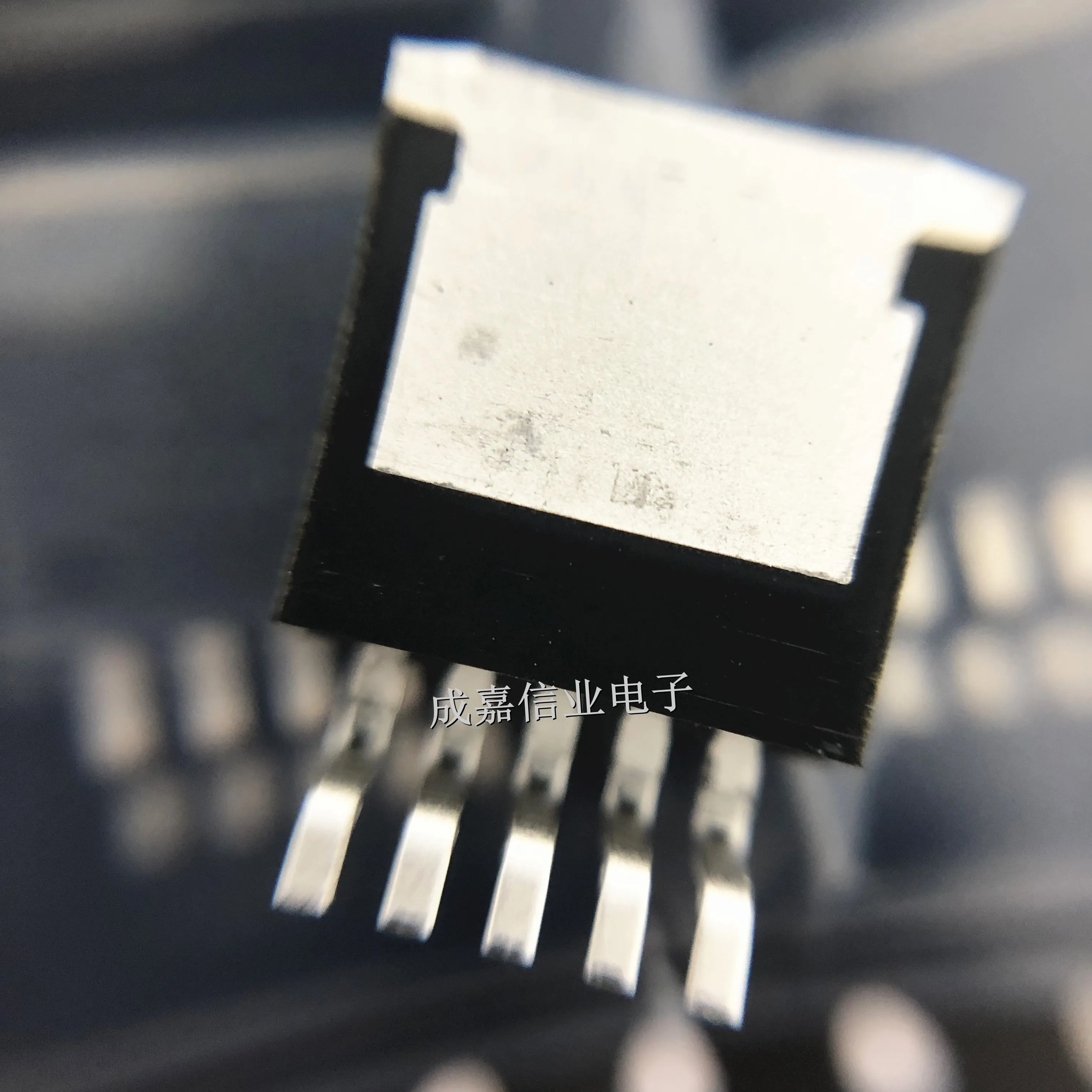 10pcs/Lot XL2576S-5.0E1 TO-263-5 3A, 52KHz, 5V Step-down DC-DC Converter 52kHz