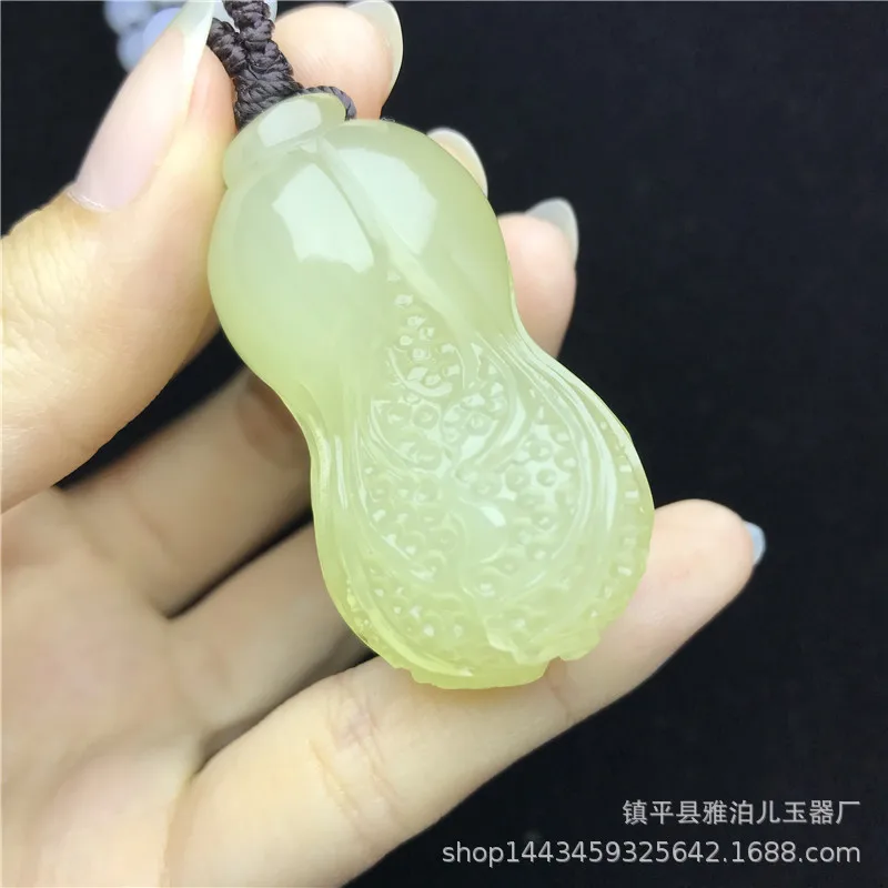 pendentif-porte-bonheur-fait-main-en-jade-naturel-motif-chou-de-soie-chaine-pour-pull