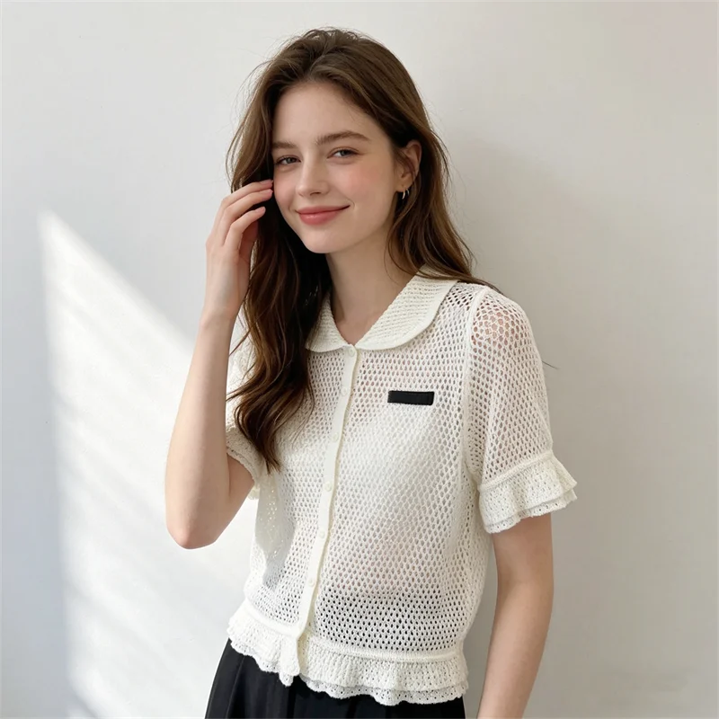 

Women's T-Shirt with Ruffled Edges, College Style, Hollow-Out Knitwear, Short-Sleeved White Elegant Doll Collar Breathable Top