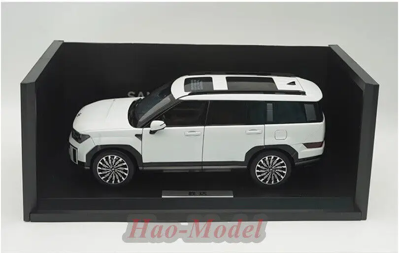 1/18 For Beijing HYUNDAI SANTA FE SUV Alloy Diecast Model Cars Simulation Toys Boys Birthday Gifts Hobby Display Collection