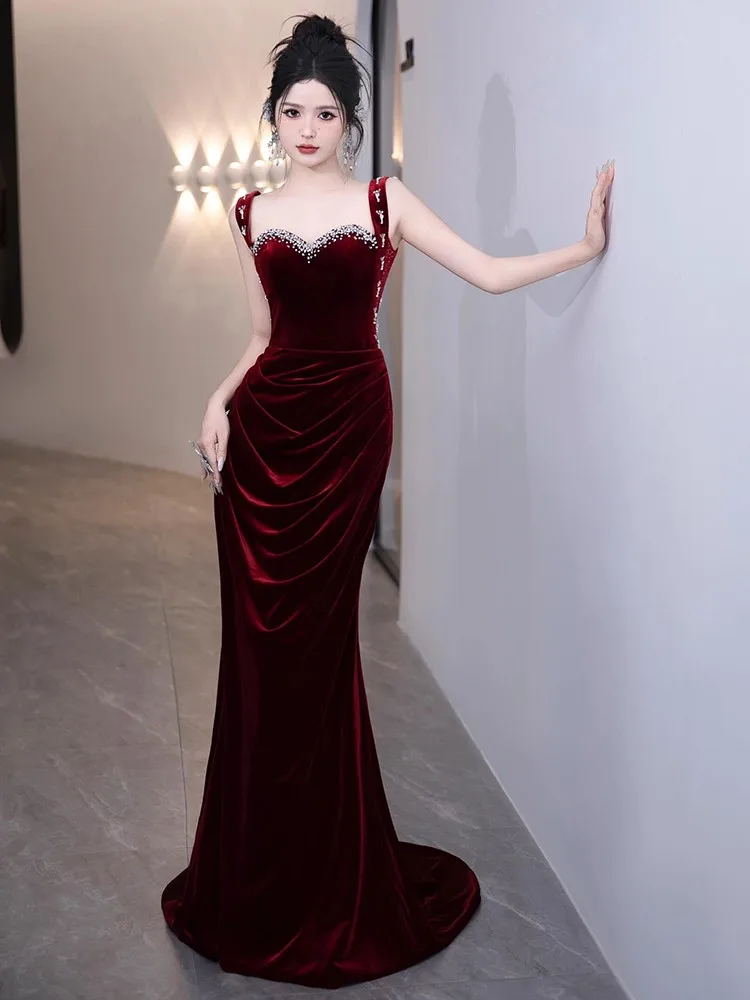 

Fishtail toasting halter velvet light luxury niche and fashionable banquet dress