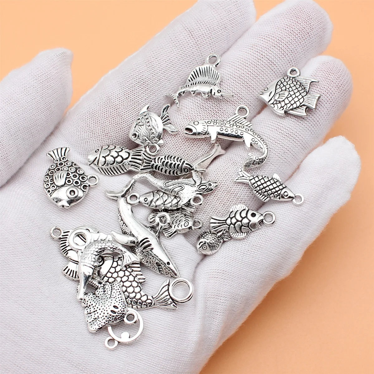 21pcs Antique Silver Color Small Fish Clownfish Goldfish Tuna Shark Charms Collection, 21 Styles, 1 of Each