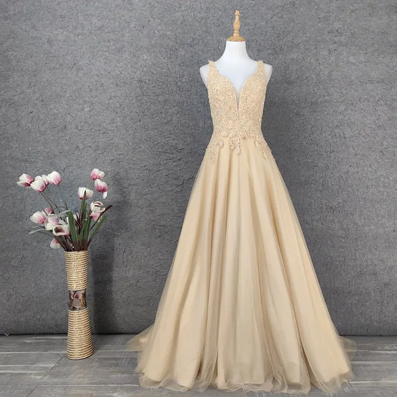 

Elegant Champagne Evening Dresses V Neck A-line Embroidered Lace Applique Beads Zipper Backless Women Formal Bride Prom Gowns