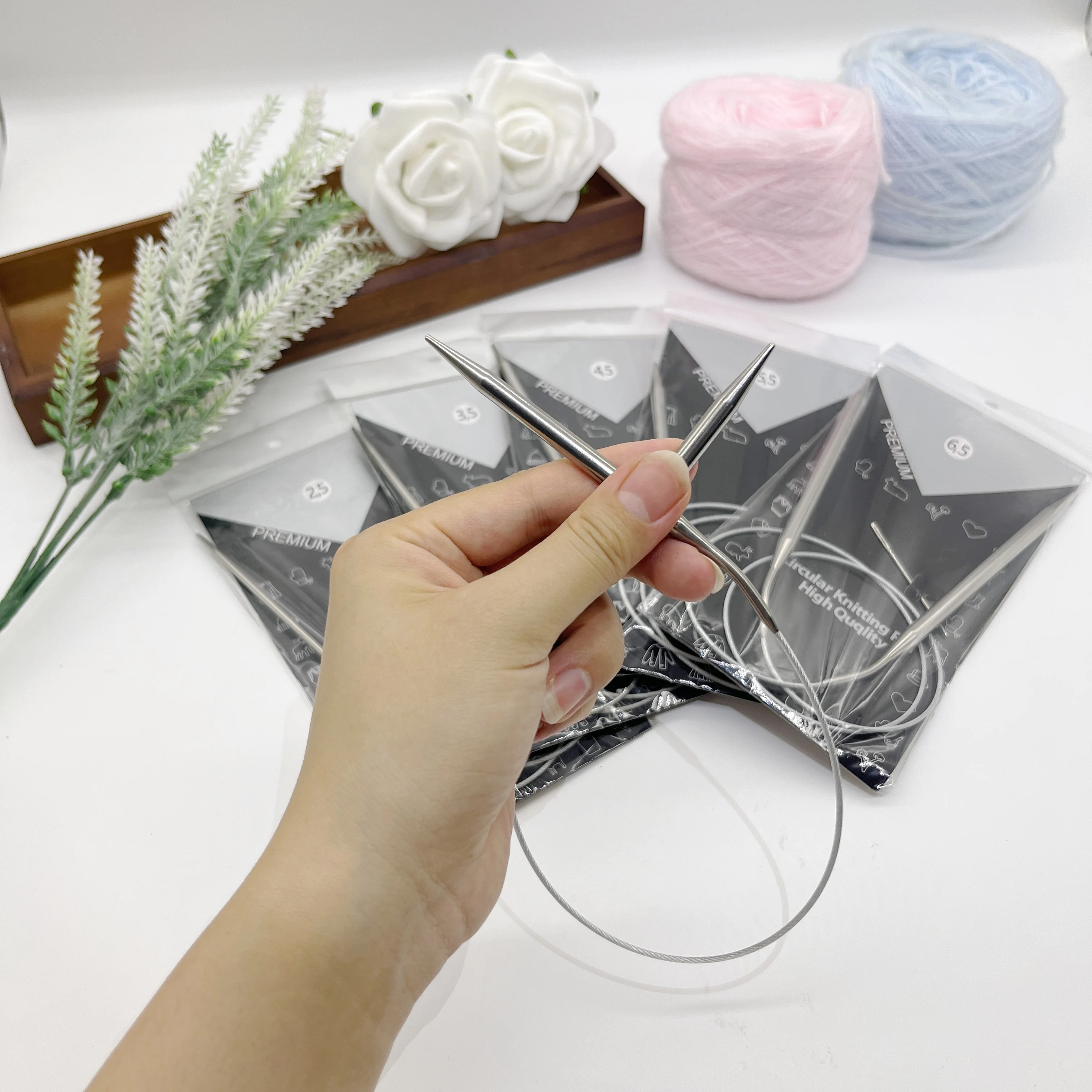 Circular Knitting Needle Set, Includes 2.5/3.5/4.5/5.5/6.5mm, Paired with 5 Stainless Steel Hand Sewing Needles, Available in Lengths from 40cm to 120cm to Suit Different Knitting Needs, Mother's Day Gift
