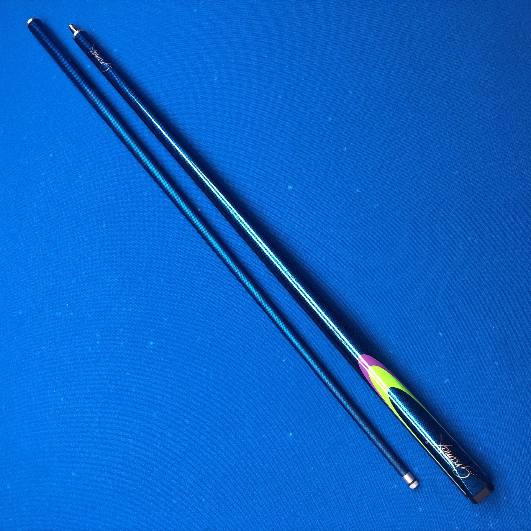 

Fiberglass Snooker Cue 1/2 Split Stainless Steel Joint Low Deflection Profess Anti-Waional Billiard Cue Stick Durable Anti-Warp