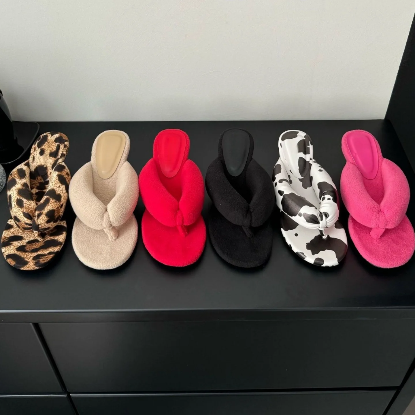 

Женские шлепанцы на танкетке с открытым носком, мягкой подошвой, в стиле французских сандалий, модные и сексуальные