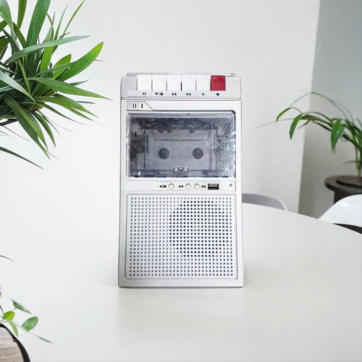 

Y69A Retro Cassette Recorder and Player Supports Internal and External Recording and USB Transcription