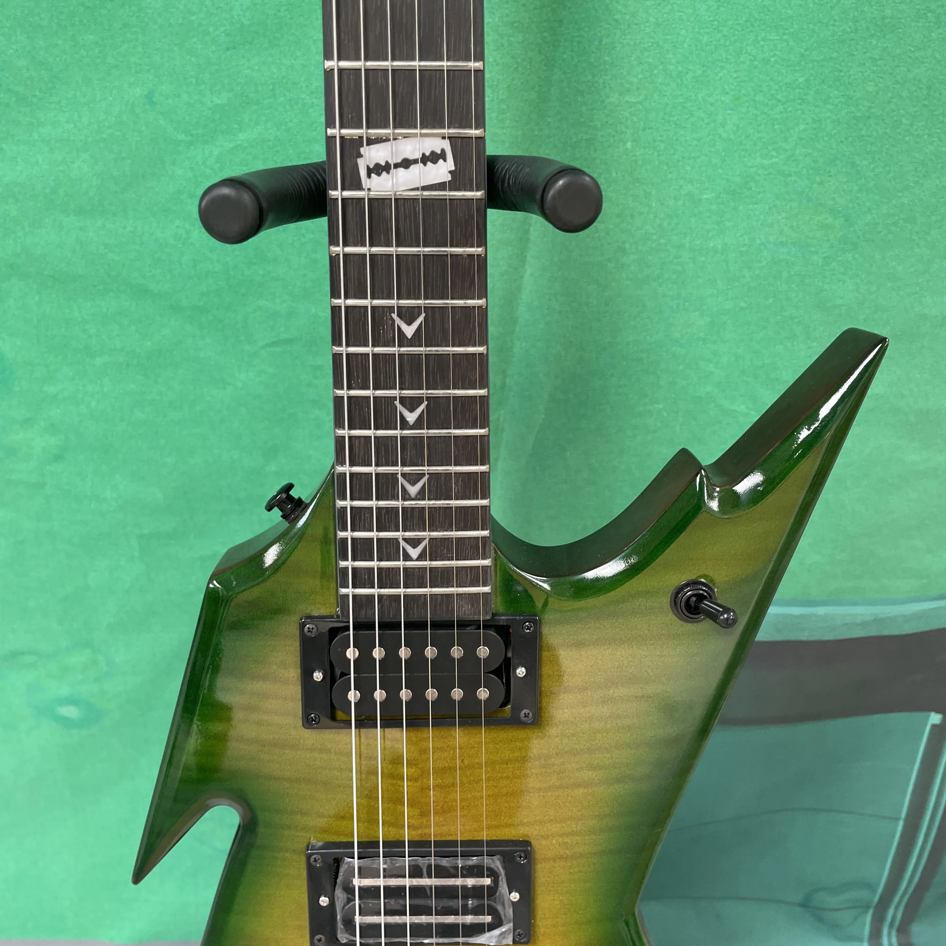 6-string electric guitar multi-knob volume control,dual-coil pickups, tremolo systemguitars,ideal for stage performancesguitarra