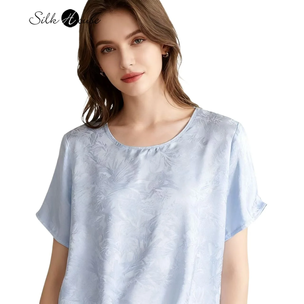 

Breathable 100% Natural Mulberry Silk Jacquard Flower Rose Simple Round Neck Temperament Versatile Short Sleeved T-shirt