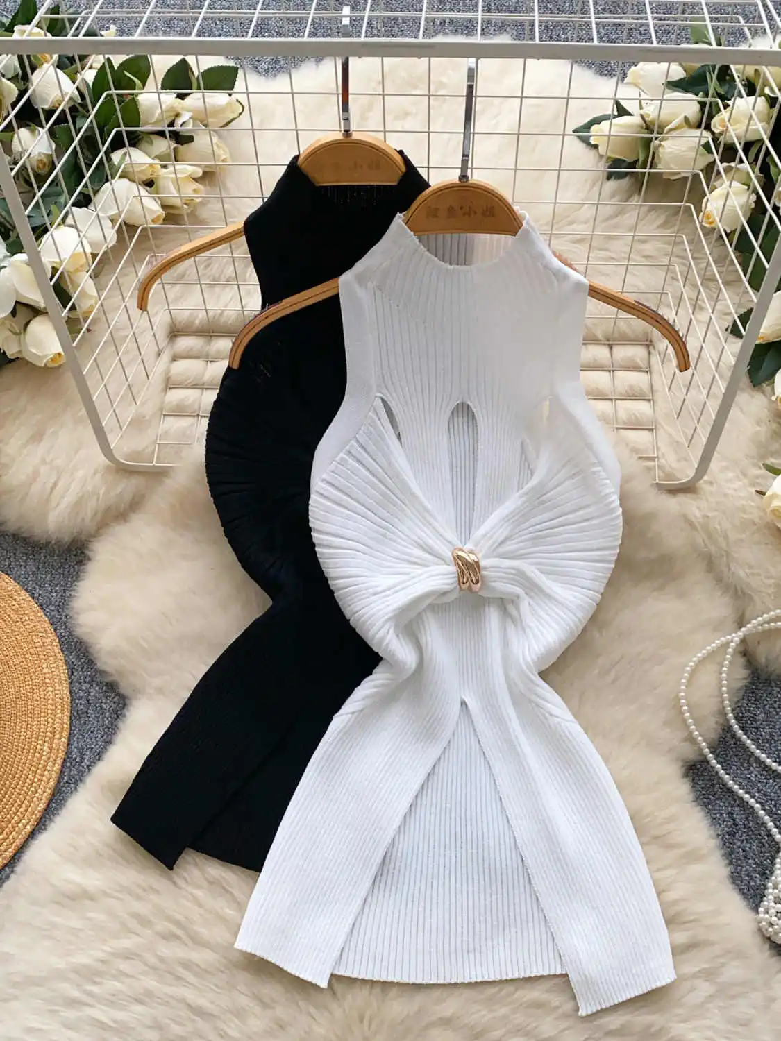 

Women White Y2k Knitted Crop Top Vintage Luxury Camisole Off Shoulder Corset Tops Sleeveless Sexy Tank Top 2000s Clothes Summer