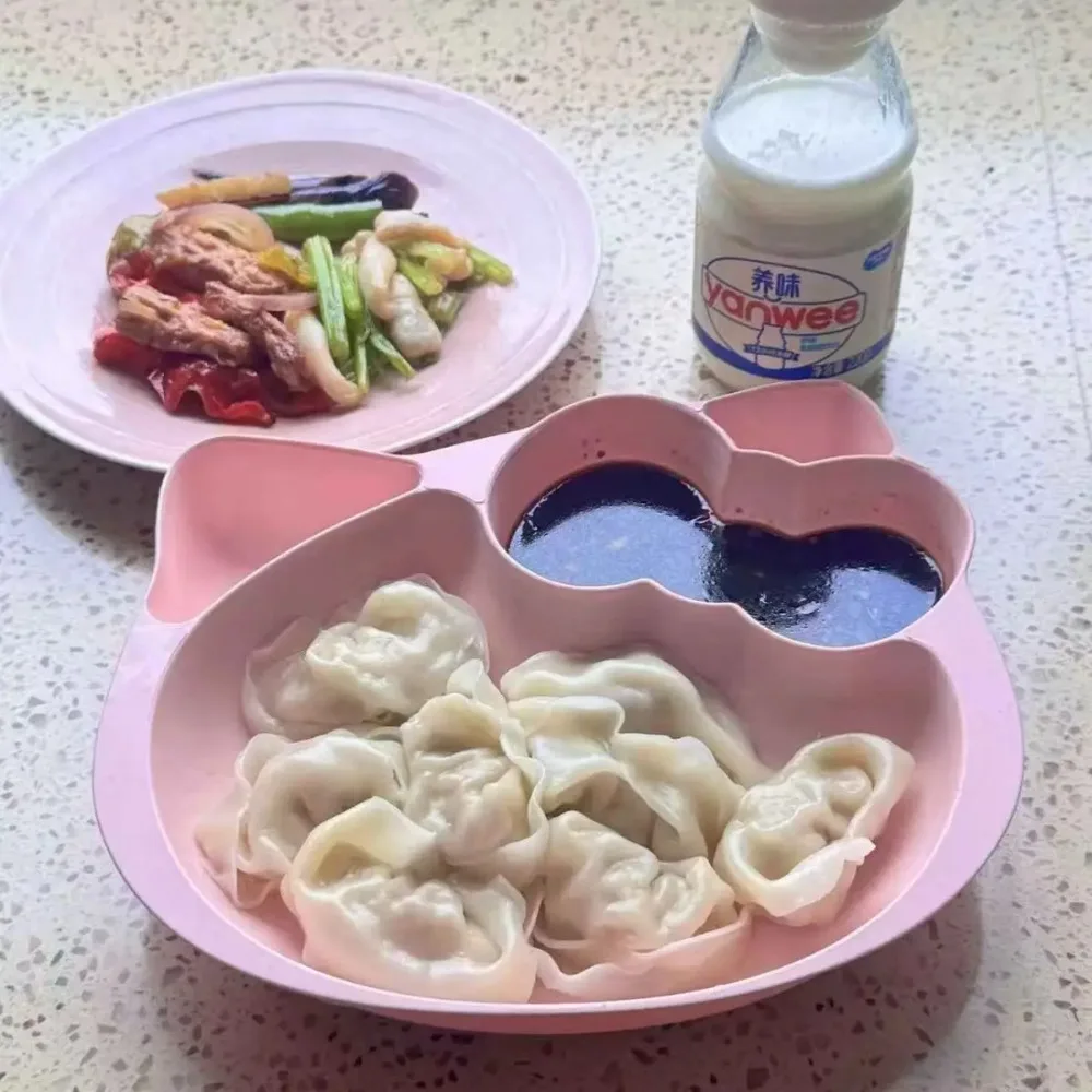 

Hello Kitty Plastic Tableware Cute Cartoon Originality Household Dumpling Plate New Fall Prevention Breakfast Salad Dining Plate