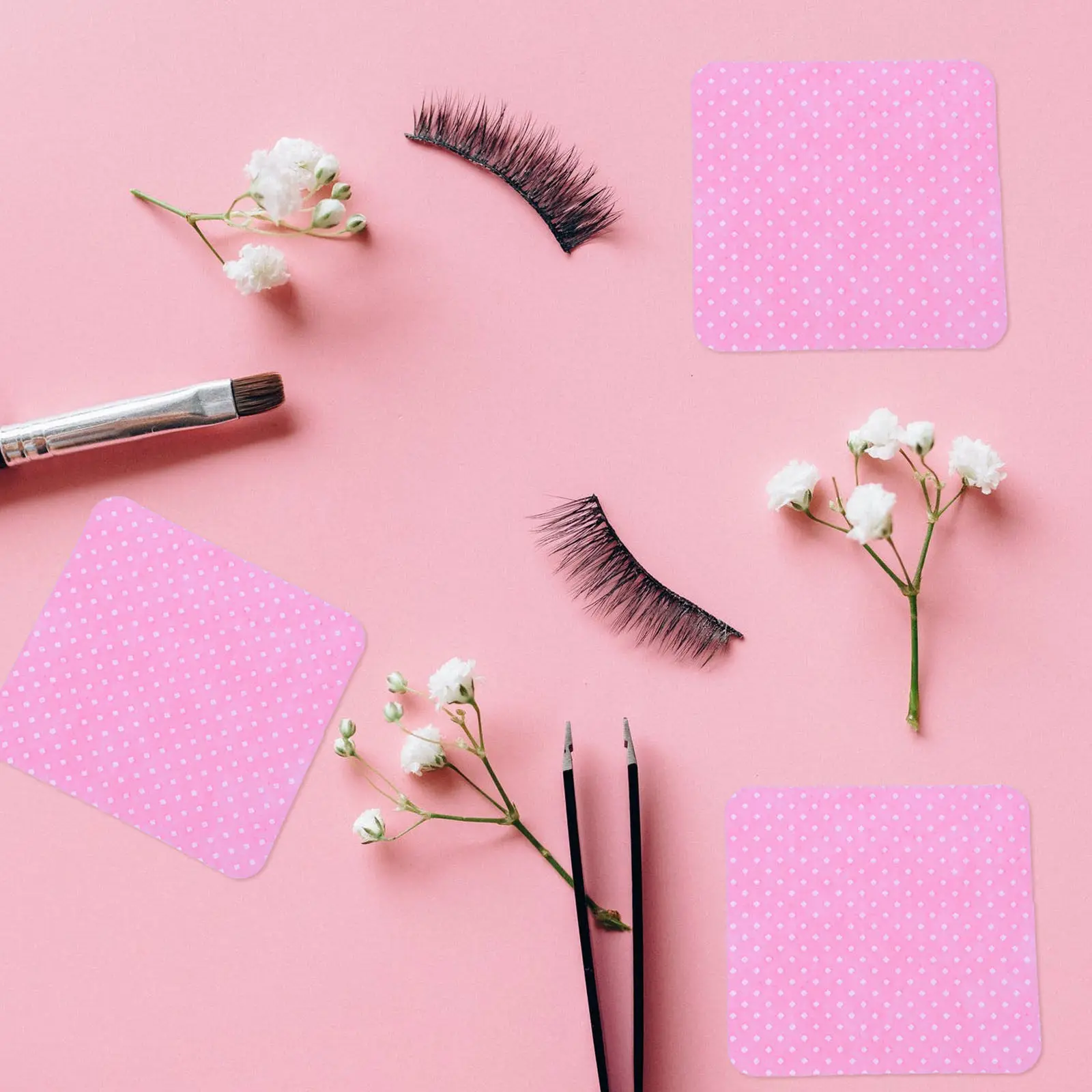 

600Pcs Cleaning Cloth for Eyelash Glue Wipers Glue Bottle Sheets No Crumbs Shedding Travel Friendly Eyelash Cleaner