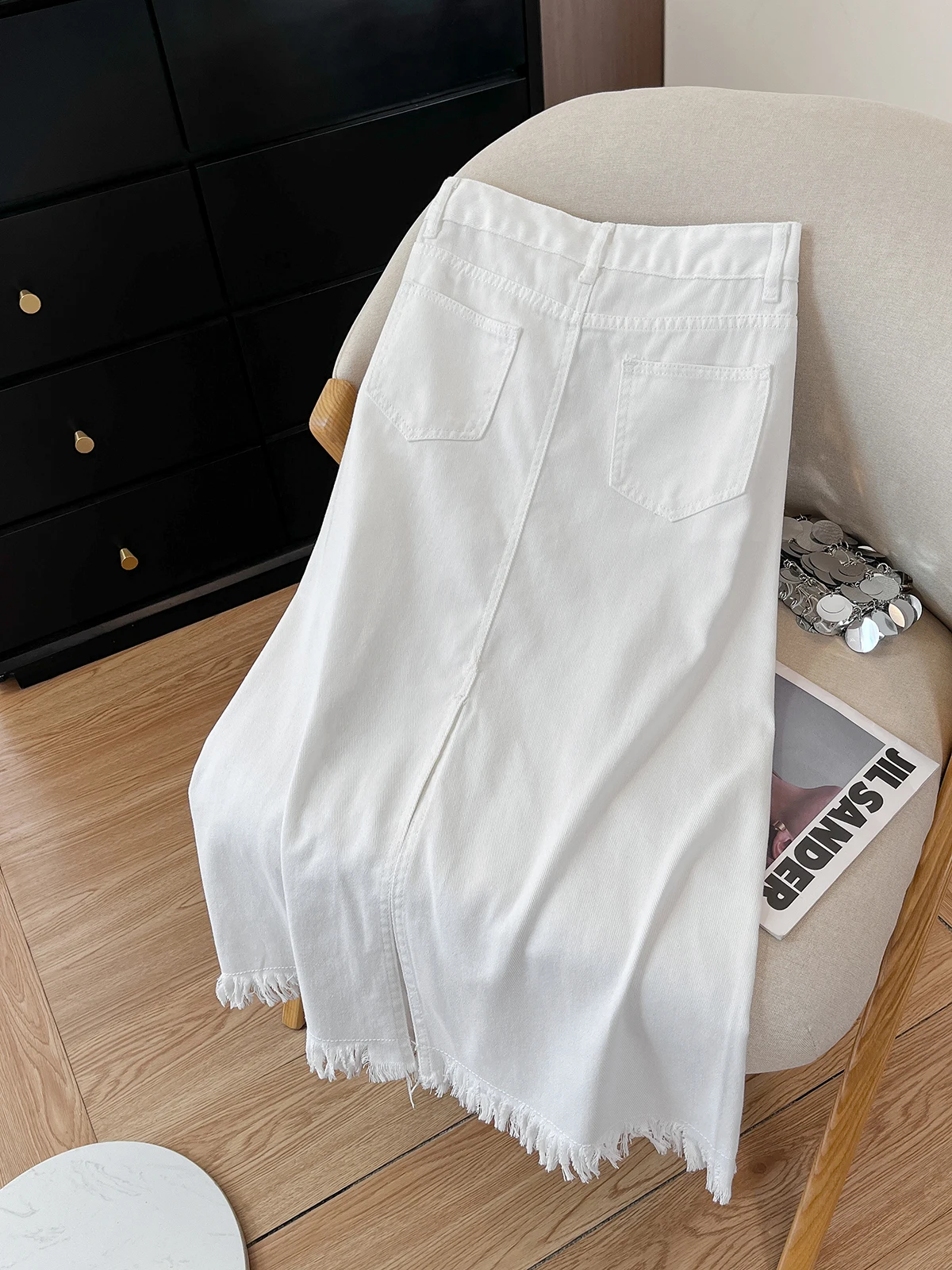 

Women's White Ripped Hole Denim Skirts Summer Korean Style Vintage High Waist Tassel Skirt New Spicy Girls Fashion Jean Skirts