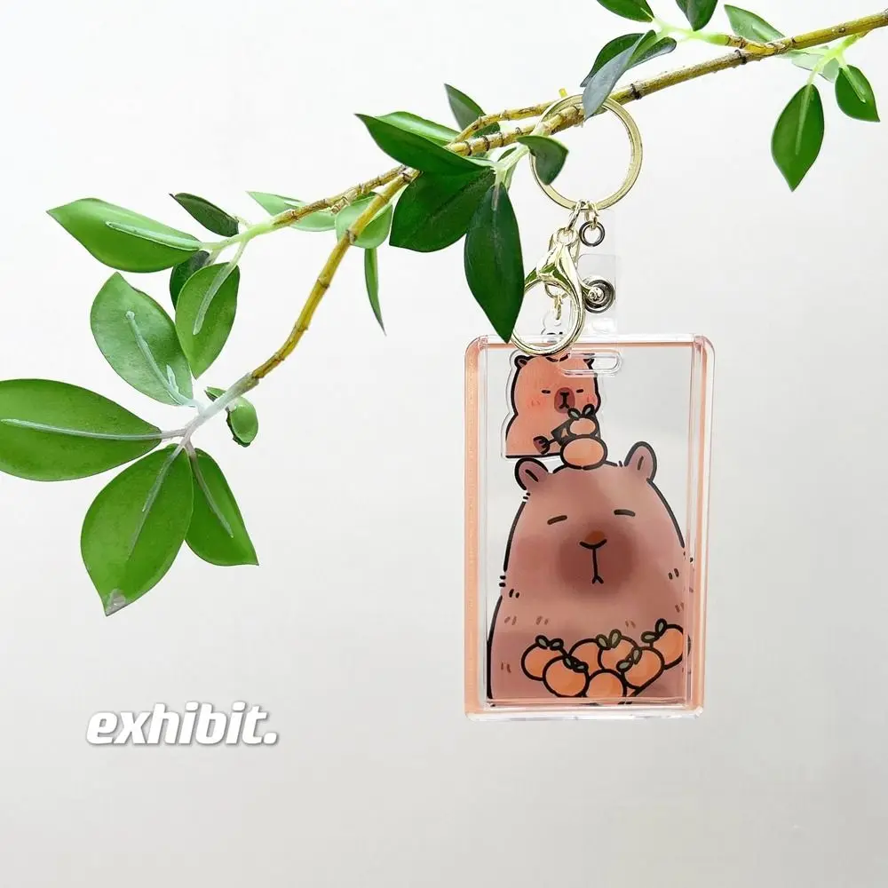 เคสป้องกันมีจี้ห้อยรูปการ์ตูนพวงกุญแจ capybara ซองป้องกันซองใส่บัตรน่ารัก sampul kartu ID โปร่งใสกลางแจ้ง