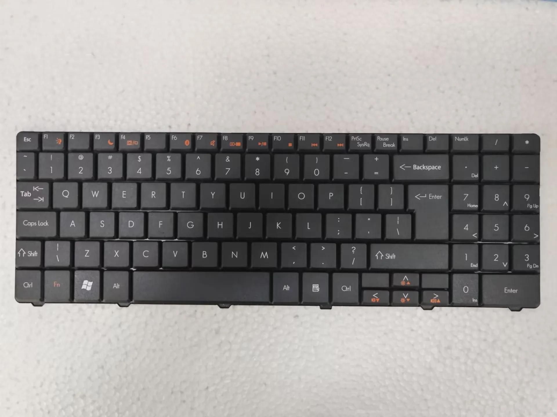 UI Keyboard For ACER Aspire 4330 5332 5334 5516 5517 5532 5541 5732 5734 5734Z eMachines E625 E627 E628 E725 Series