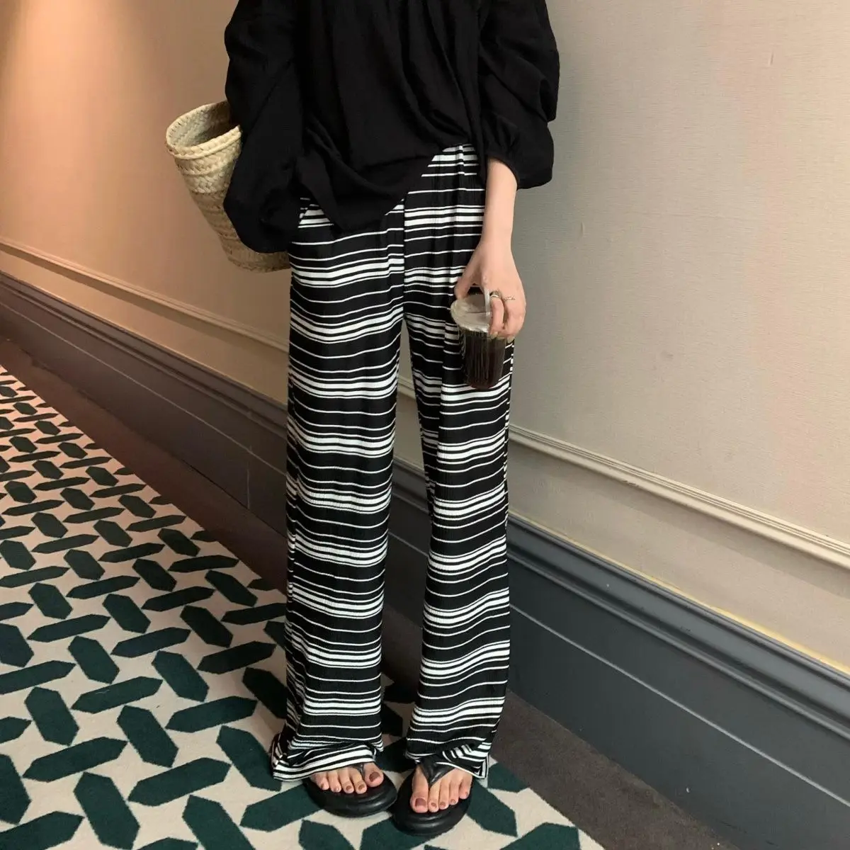 أسود أبيض مخطط واسعة الساق السراويل النساء مطوي Pants غير رسمية عالية الخصر مستقيم الساق السراويل ثنى السراويل