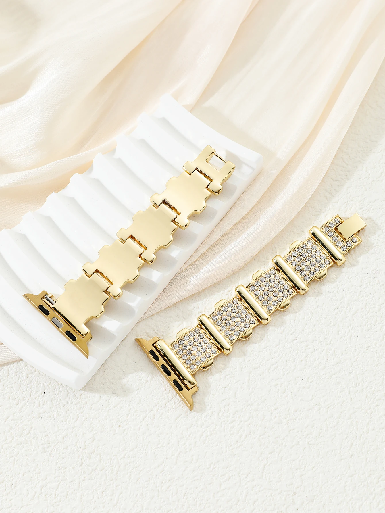 Bling Diamond Strap for Apple Watch Band 40mm 45mm 44mm 41mm 42mm 38mm Metal belt for Iwatch Series 7 SE 6 5 4 8 Women Bracelet