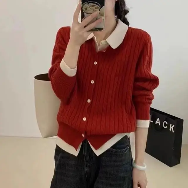 سترة نسائية محبوكة بياقة بولو رمادية اللون، قميص أساسي بنسيج ملتوي، ملابس داخلية أنيقة بمقاس صغير، تصميم كاذب من قطعتين للخري...