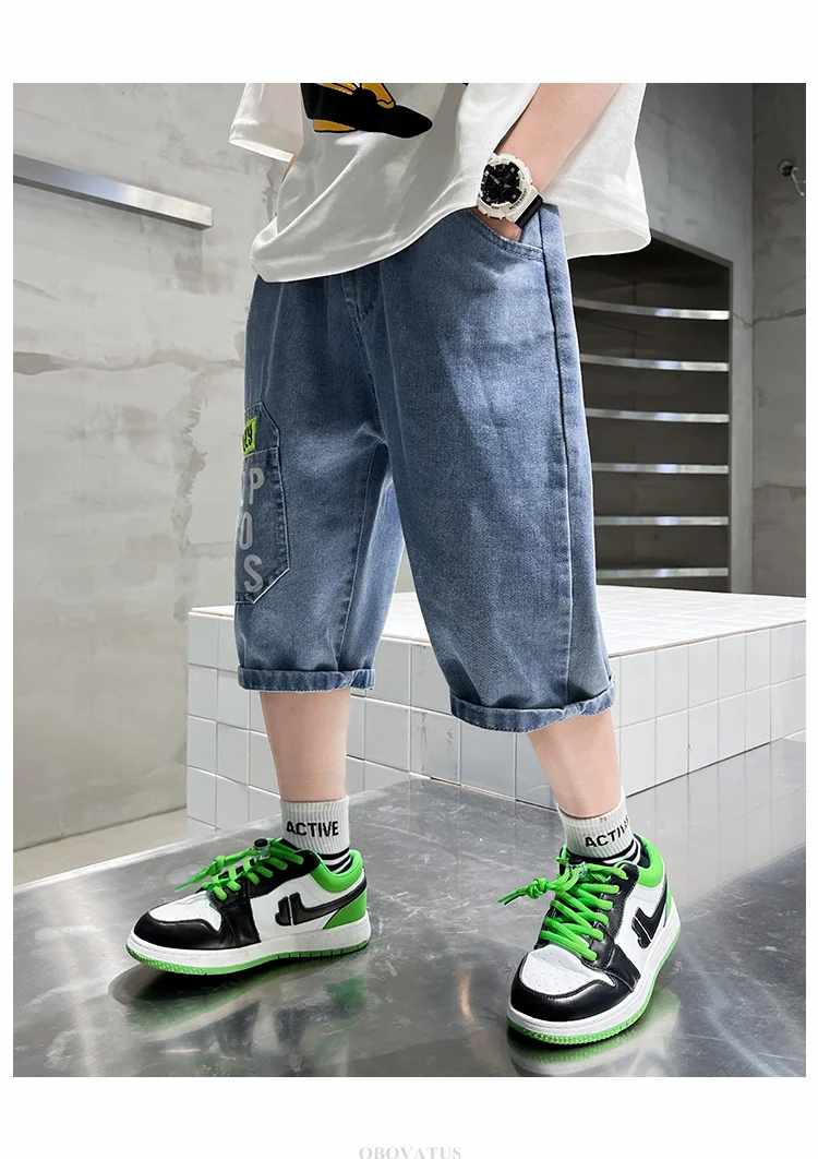 Neue Sommer-Jeansshorts für Jungen im Teenageralter, lässige Denim-Shorts mit Taschen, Kinder-Caprihosen mit Buchstabenmuster – Detail 6