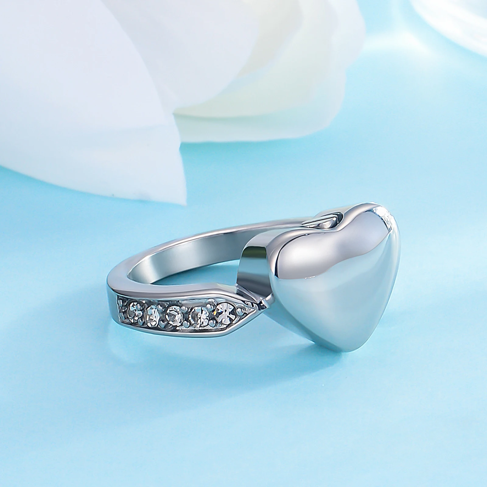 Cremation Jewelry Crystal Heart Cremation Ring for Ashes Keepsake Finger Urns Size 6/7/8/9/10 Engravable Stainless Steel Ring