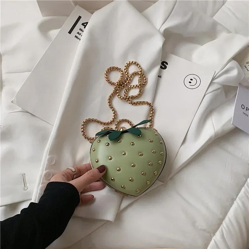 2024 Summer Fashion Cute Heart Strawberry Bag Small Fresh Chain Messenger Bag Rivet Women\'s Shoulder Bag