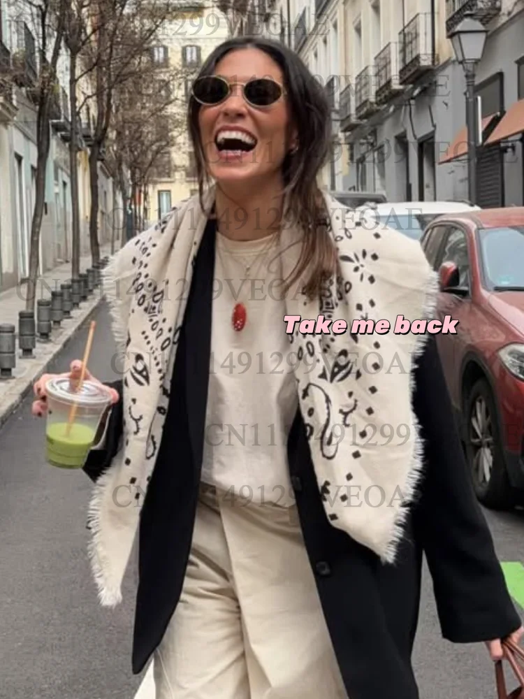 

2026 Fashion Knitted Printed Bandana Square Scarf Women Lightweight Breathable Casual Female Daily Commute Accessory