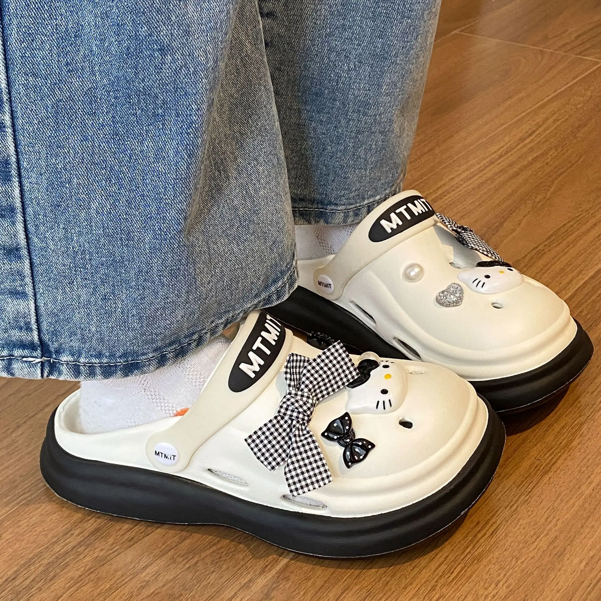 Sanrio รองเท้าสวนฤดูร้อน Kuromi Kawaii รองเท้าแตะ Hello Kitty รองเท้าแตะการ์ตูน Cinnamoroll อะนิเมะรองเท้าแตะหวานคนรักแฟชั่นใหม่