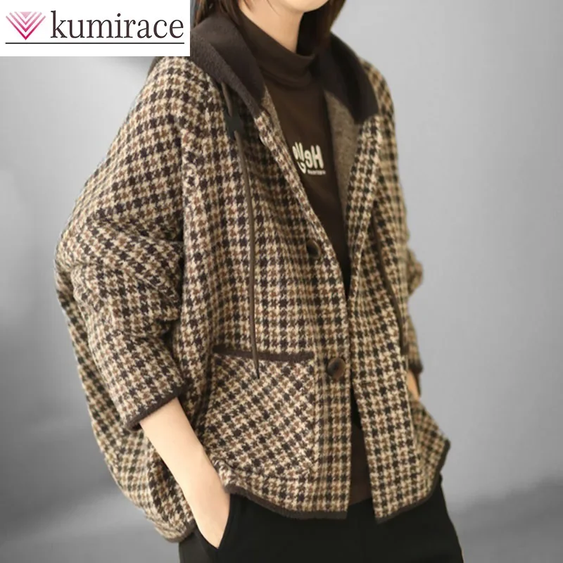 

Красивый плащ 2200, осенний новый стиль, свободный шерстяной вязаный кардиган в клетку с капюшоном в стиле ретро для женщин, топы