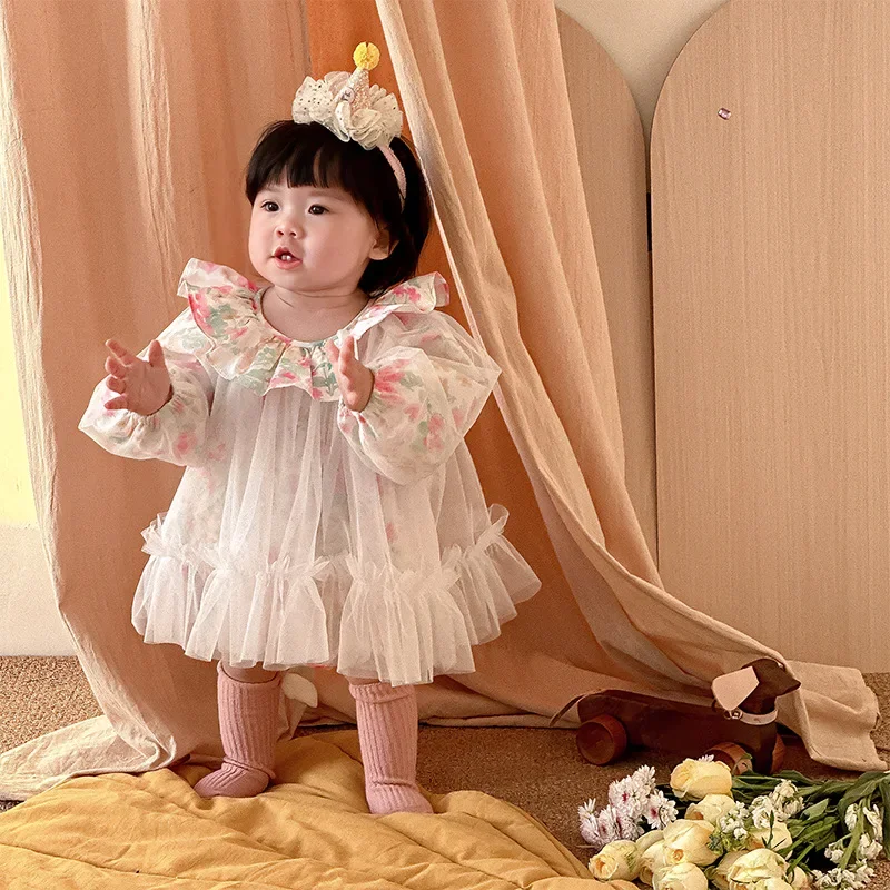 

2024 Girls Vintage Collar Cotton Jumpsuit Floral Dress Rompers Children Princess Boutique Bodysuit Toddlers Playsuit Kids