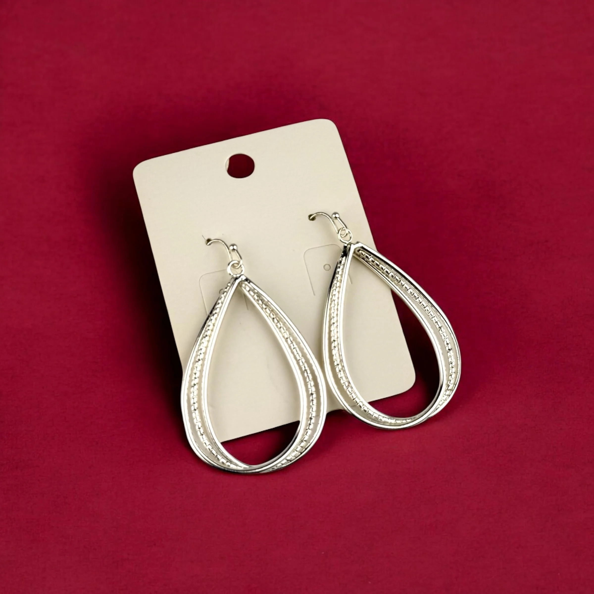 أقراط متدلية على الموضة الأوروبية الأنيقة للنساء فستان حفلات العشاء مكمل إكسسوار مجوهرات أنيق للجو