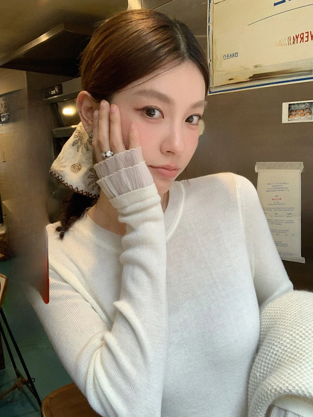 

Женский двухцветный вязаный свитер Ibell Zhang с длинными рукавами, простой V-образный вырез, шерсть, шелк, двухслойный, с тюлевыми вставками, модный