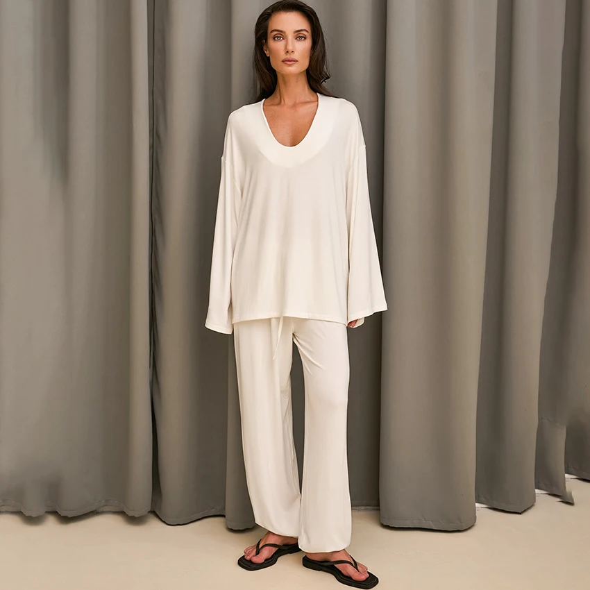 

HiLoc черные повседневные брюки, пижамные комплекты для женщин, домашние футболки с длинными рукавами и брюки с эластичной резинкой на талии, элегантные наряды из 2 предметов, 2025 г.